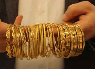 Wearing Jewelry During Sports: Tips for Safety and Style with Ajda Bilezik and Ajda Bilezik Modelleri