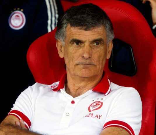 Mendilibar: «Yo no soy un gurú ni hago milagros, pero la verdad es que he caído de pie en Olympiacos»