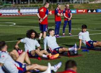 De la Fuente tiene un plan: probaturas en Badajoz, test con aroma a debut en Son Moix de-la-fuente-tiene-un-plan-probaturas-en-badajoz-test-con-aroma-a-debut-en-son-moix