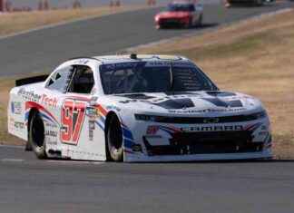 Denny Hamlin: Shane van Gisbergen ‘clearly gives no f**ks’ doing burnout right behind Austin Hill denny-hamlin-shane-van-gisbergen-clearly-gives-no-fks-doing-burnout-right-behind-austin-hill