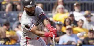 margot-inicia-rally-de-7-carreras-en-la-10ma-y-mellizos-evitan-barrida-al-vencer-11-5-a-piratas