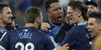 witt-jr-empat-al-9no-y-anot-la-del-triunfo-reales-remontan-8-carreras-y-vencen-a-marineros-10-9