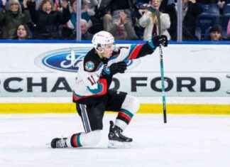 Tij Iginla Aims to Emulate Father Jarome as Top NHL Draft Pick news-06072024-165121