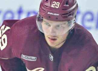 Re-signing Forward Barrett Hayton: Utah Hockey Club Commits to 2-Year Deal news-09072024-075510