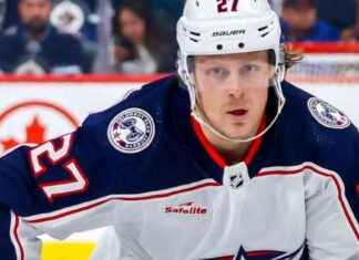 NHL: Adam Boqvist Signs 1-Year Contract with Florida Panthers news-09072024-165546