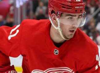 Filip Zadina Signs with Swiss Club: Former NHL No. 6 Draft Pick news-03092024-022938