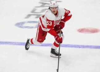 Detroit Red Wings Sign Defenseman Moritz Seider to 7-Year Contract Deal news-20092024-175110