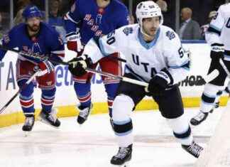 Utah Defenseman Durzi Sidelined Indefinitely with Upper-Body Injury news-16102024-135459