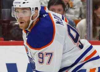 McDavid Injury Update: Oilers Captain to Leave Road Trip for Testing news-29102024-093214