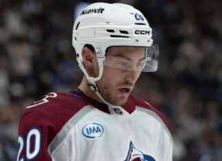 Ross Colton Out 6-8 Weeks with Broken Foot: Avalanche Update news-31102024-010337