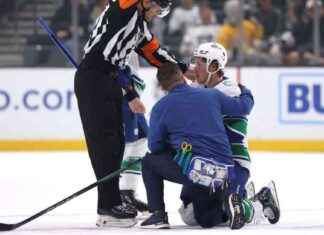 Canucks’ Boeser Injured by Illegal Head Check in Game vs. Kings news-08112024-092427
