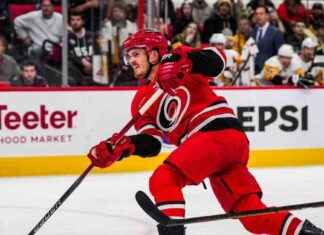 Top Fantasy Hockey Waiver Picks: Roslovic, Vilardi & More Goal Scorers news-12112024-034736