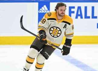 David Pastrnak Injury Update: Bruins Star Exits Game with Upper-Body Injury david-pastrnak-njury-update-bruins-star-exits-game-with-upper-body-njury