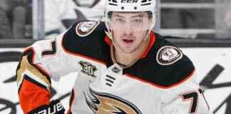 ducks-extend-contract-with-frank-vatrano-through-2027-28-season