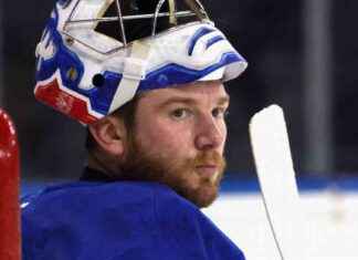 Rangers’ Quick Makes History: 1st U.S. Goalie with 400 Wins rangers-quick-makes-history-1st-us-goalie-with-400-wins