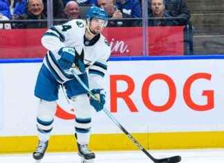 Vlasic Breaks NHL Shot-Blocking Record – 2,165 Blocks vlasic-breaks-nhl-shot-blocking-record-2165-blocks