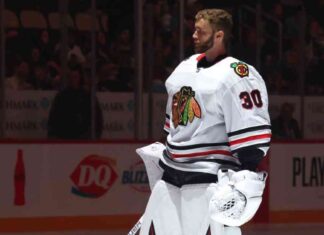 Blackhawks Sign Goalie Spencer Knight to 3-Year, $17.5M Extension blackhawks-sign-goalie-spencer-knight-to-3-year-175m-extension