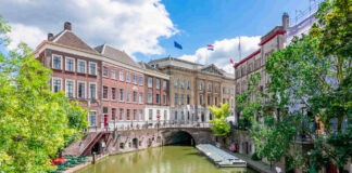 Utrecht: Embracing News, Football, and Career Horizons Utrecht, Utrecht Nieuws, Utrechts Sportnieuws, Roemeens Voetbalelftal, Nederlands Elftal, Ajax Utrecht, FC Utrecht, Opstellingen, Gemeente Utrecht Vacatures